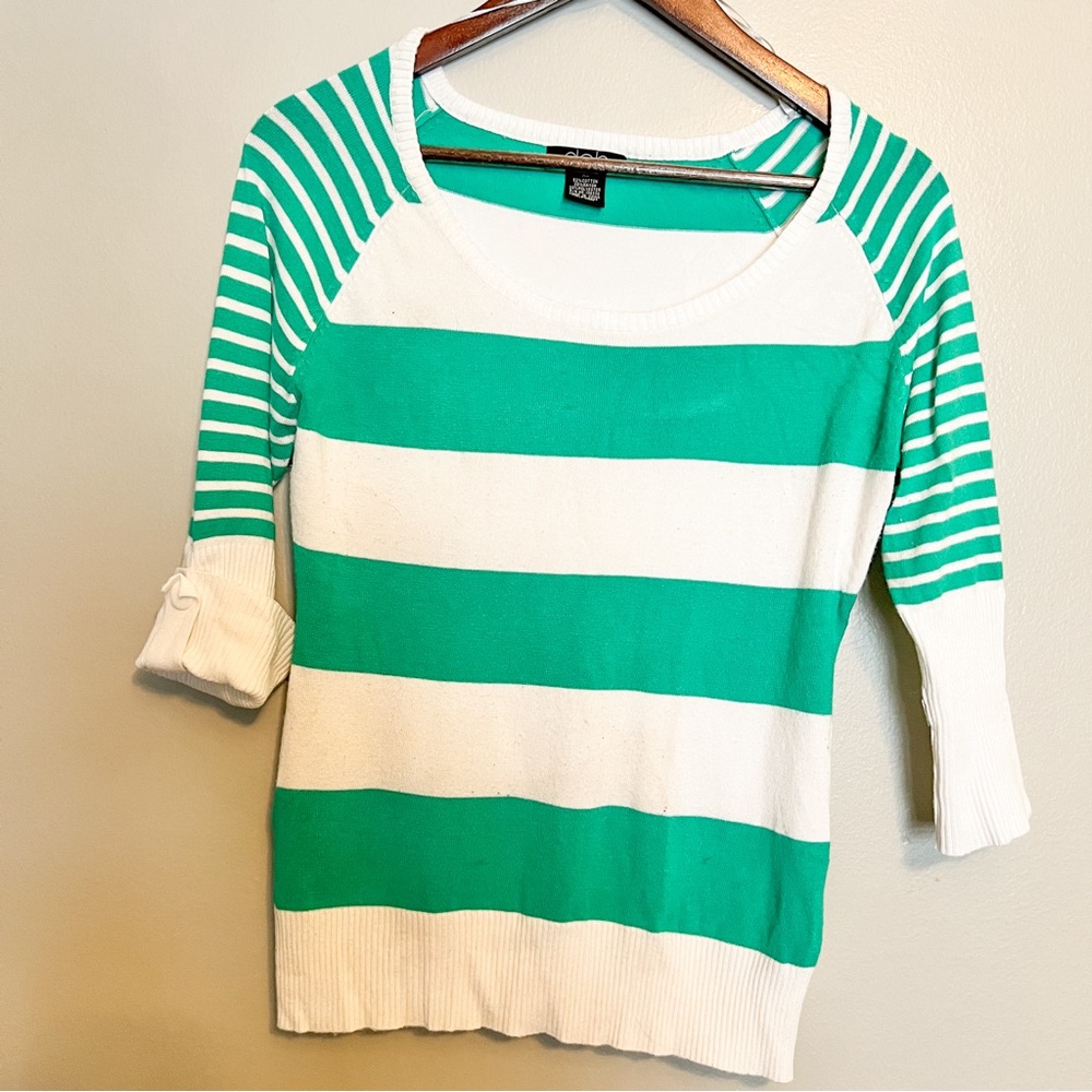 Women’s Green & White Sweater- XL